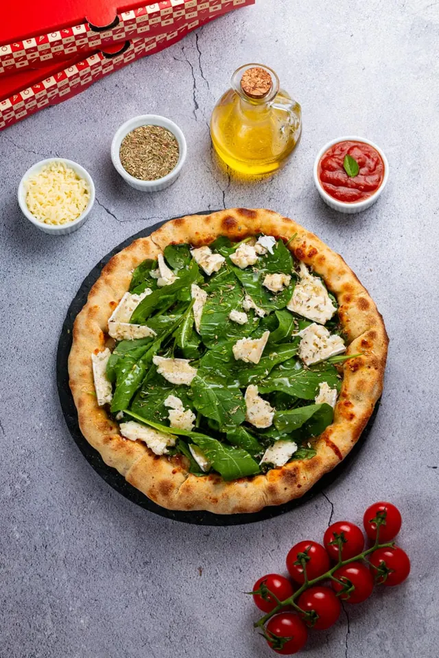 Pizza Boo Brie com Rúcula e Mel
