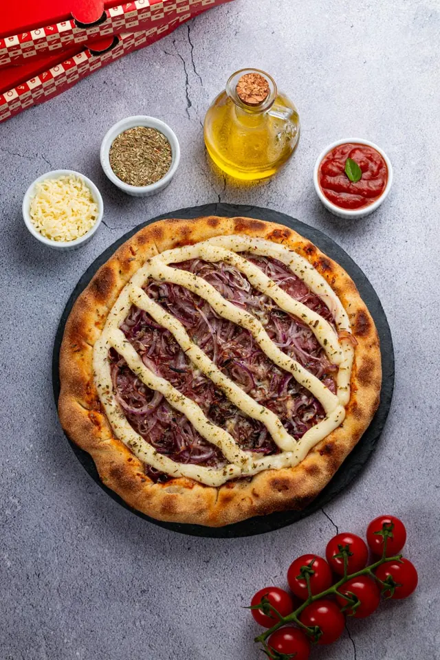 Pizza Boo Calabresa com Cebola e Catupiry®