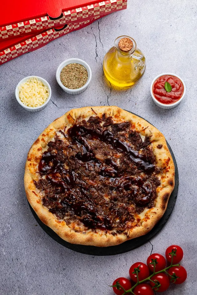 Pizza Boo Costela com Barbecue