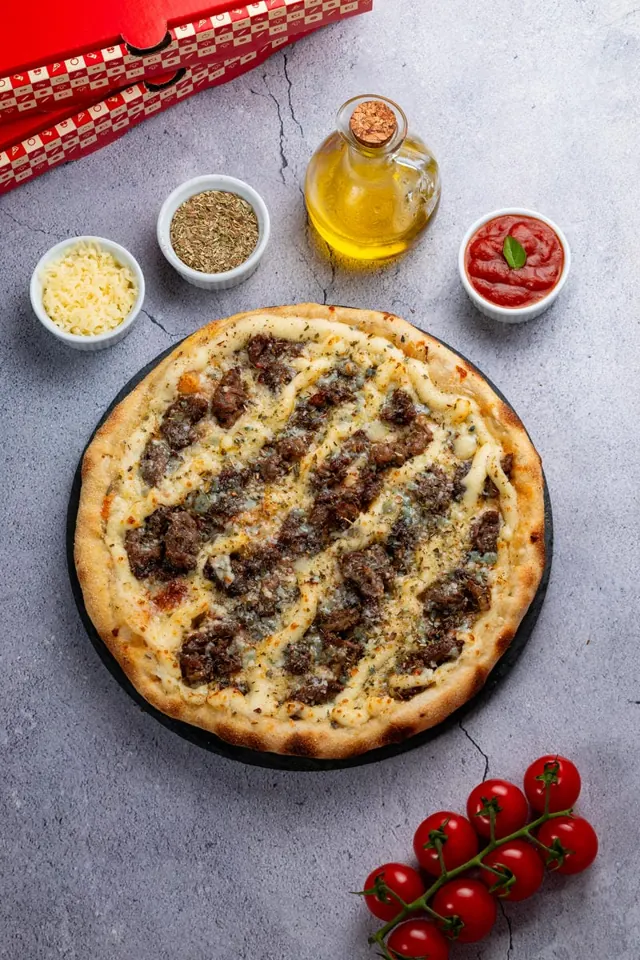 Pizza Boo Filé ao 4 Queijos